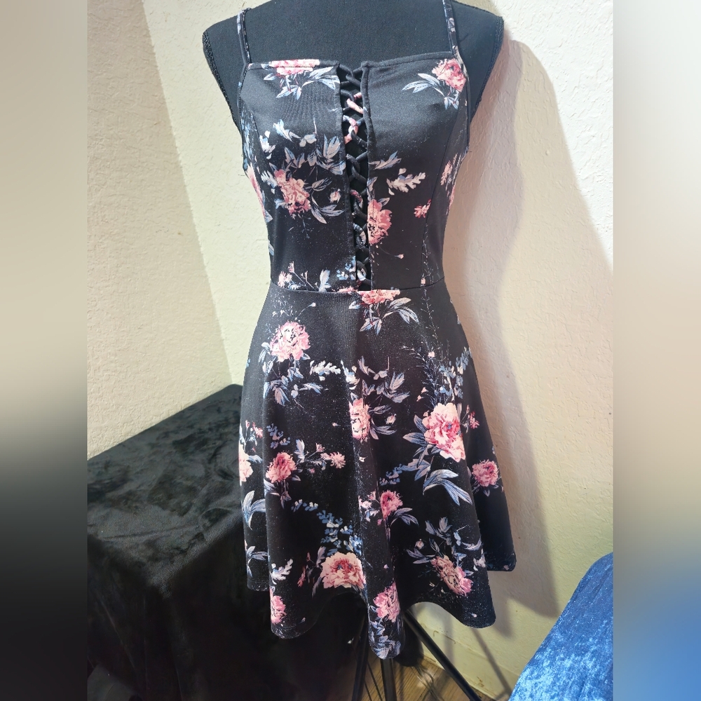Charlotte Russe Black Floral Sleeveless Dress
